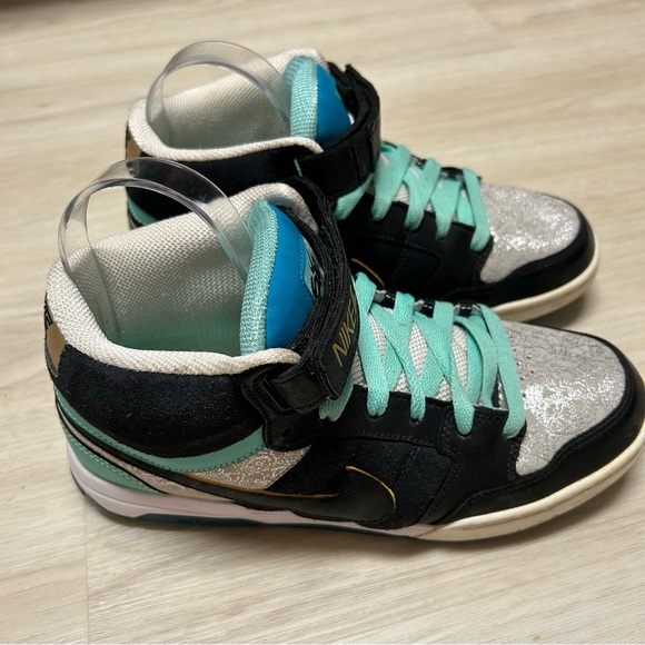 Nike Air 6.0 SB Dunk mid top‎ Air Mogan 2009 318886-301 womens shoes size 8.5. - Picture 1 of 15